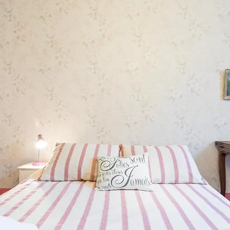 My Casa - Poissonnerie Апартаменты *